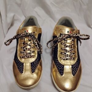 Duca Del Cosma Marquessa women's golf shoes in an animal gold